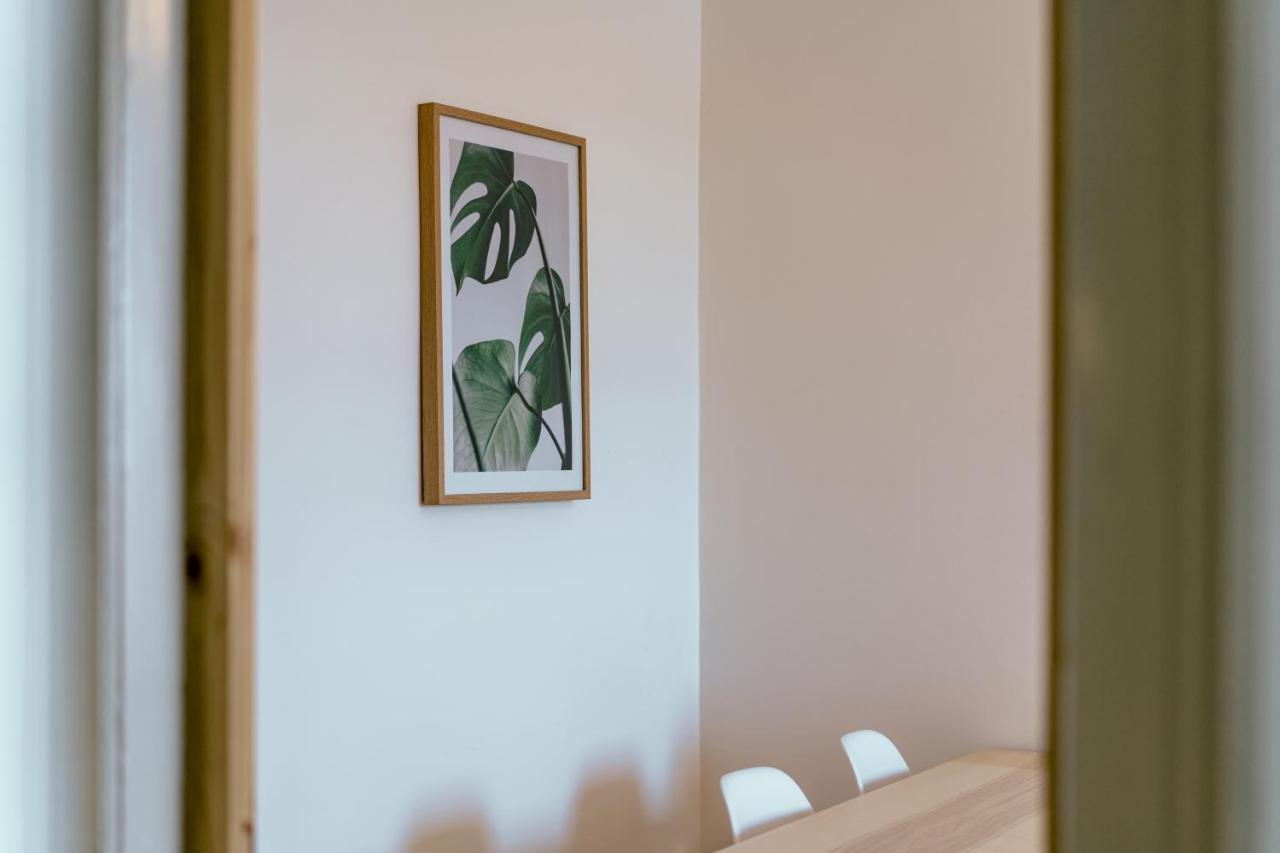 Eigene Wohnung Im Stadtzentrum Mit Wunderschoener Dachterrasse بيل المظهر الخارجي الصورة