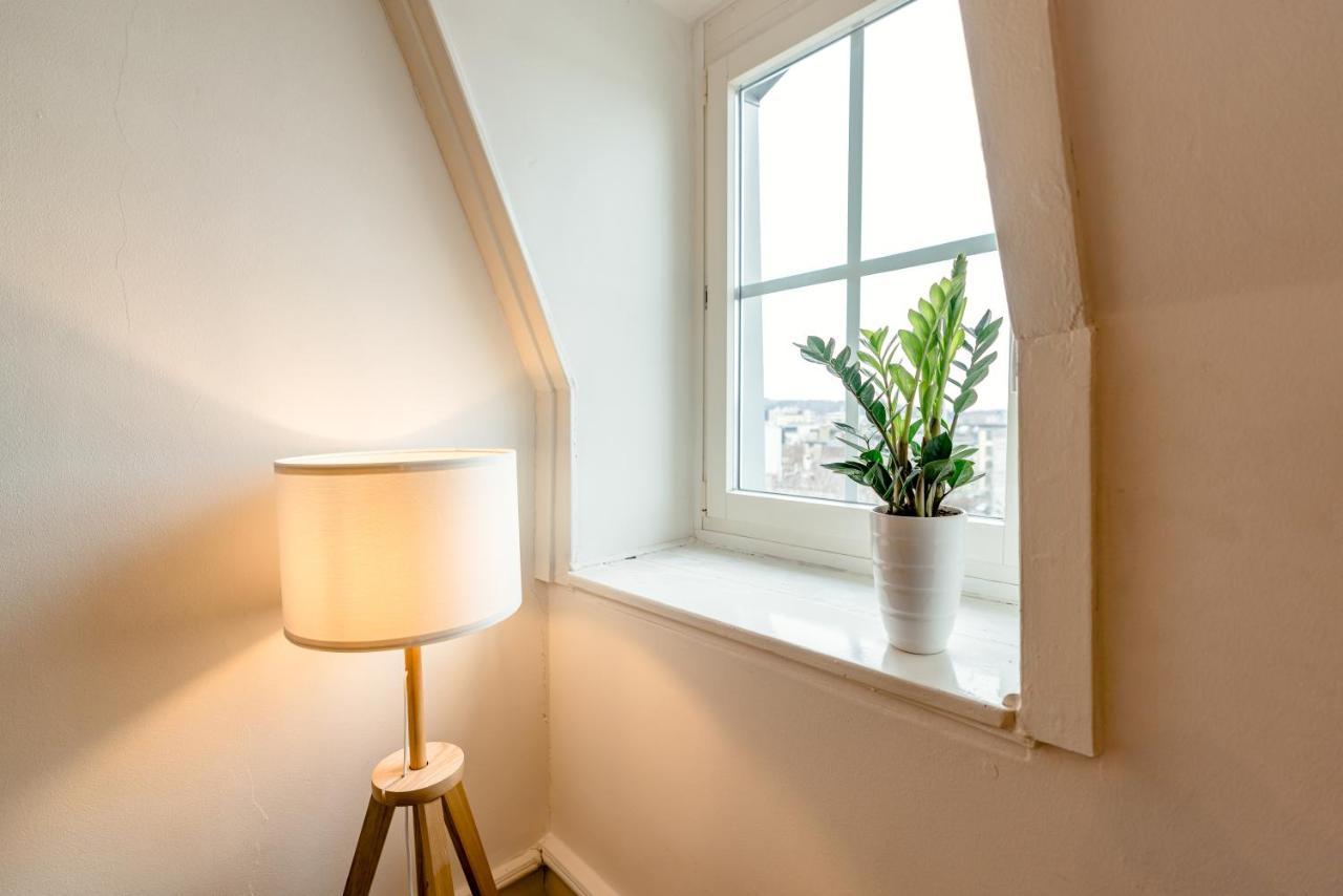 Eigene Wohnung Im Stadtzentrum Mit Wunderschoener Dachterrasse بيل المظهر الخارجي الصورة