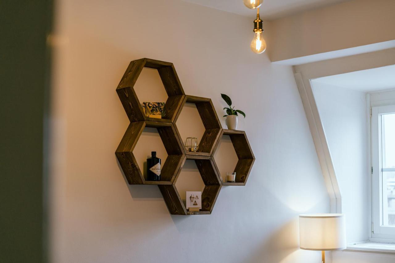 Eigene Wohnung Im Stadtzentrum Mit Wunderschoener Dachterrasse بيل المظهر الخارجي الصورة